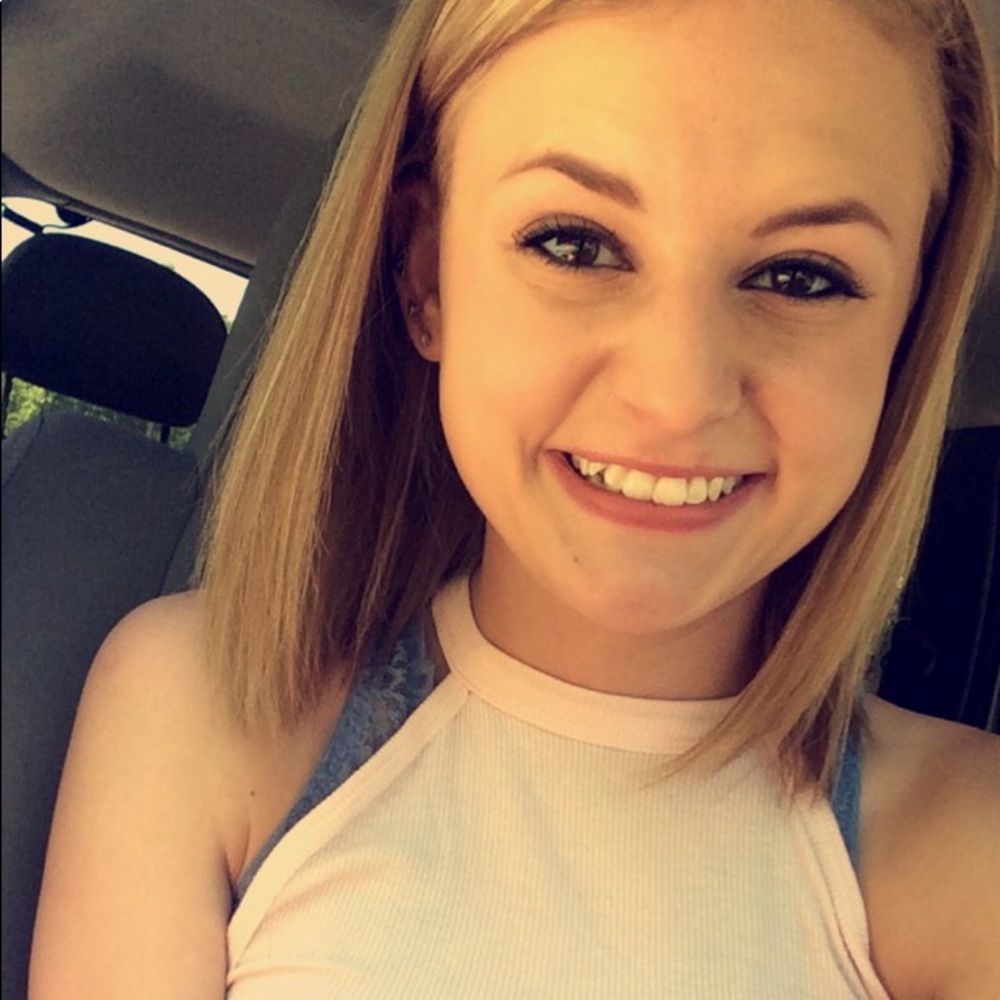 Meet your Posher, Stephanie